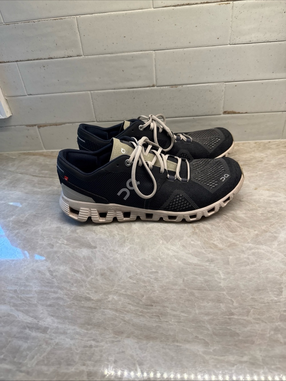 On Cloud X Women’s Athletic Running Training Sneaker Shoes, black pearl - size 9